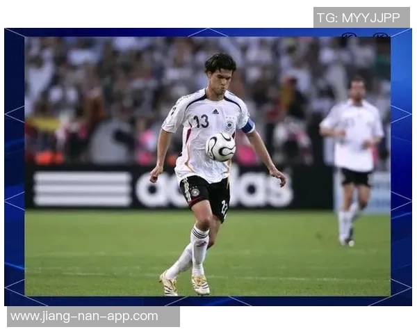 现役老将依然风采不减足球传奇球星续写辉煌岁月